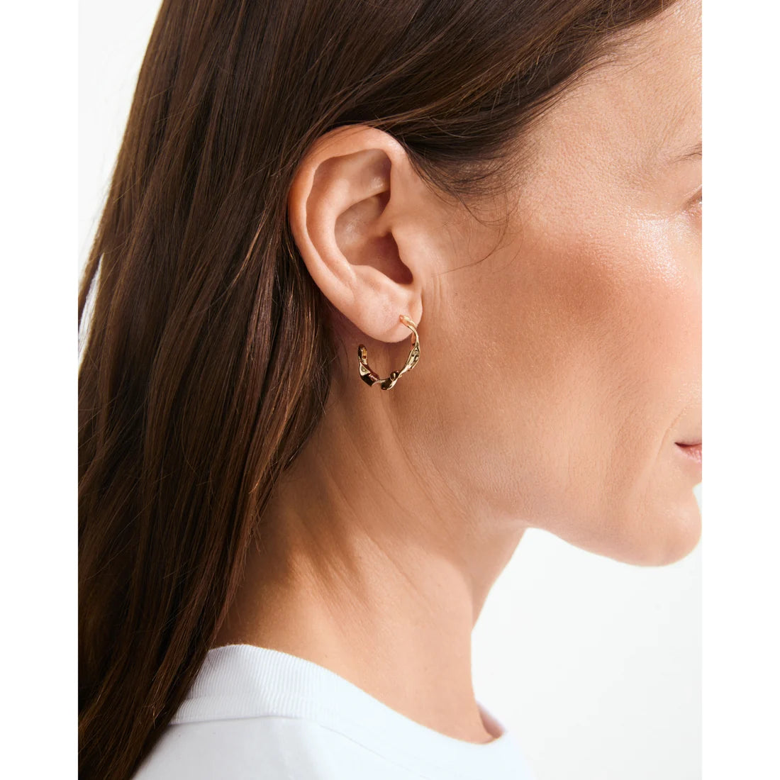 Here hoop earrings gold