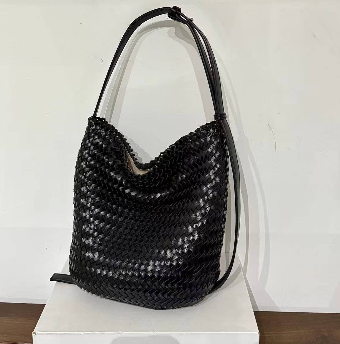 Leren Gevlochten Emmer Vorm Schouder Crossbody Tas
