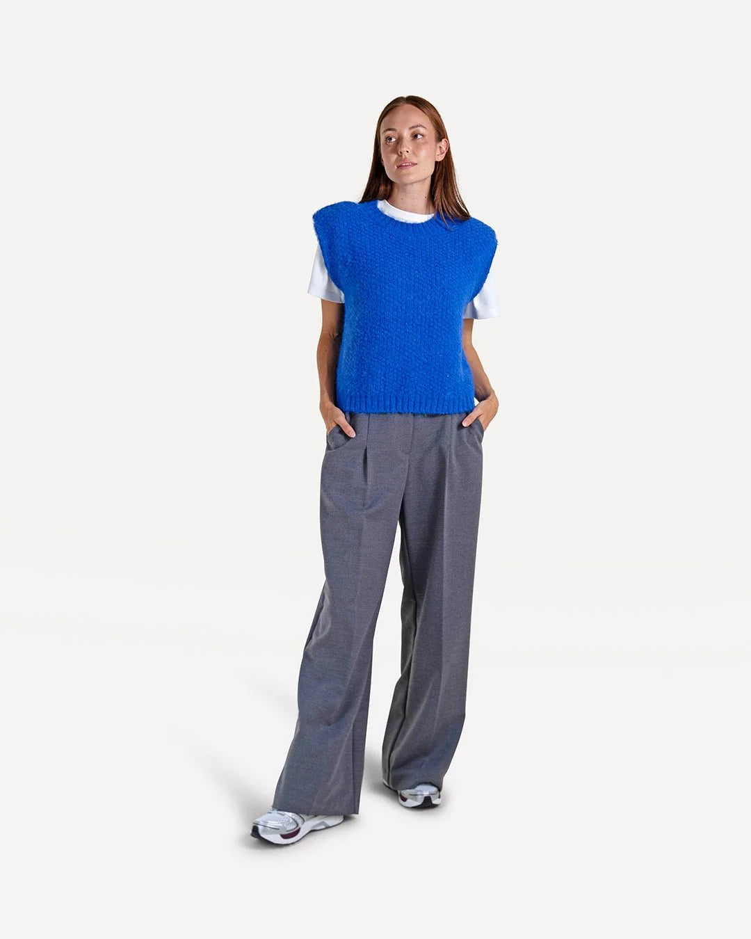 Nicola knitted vest surf the web