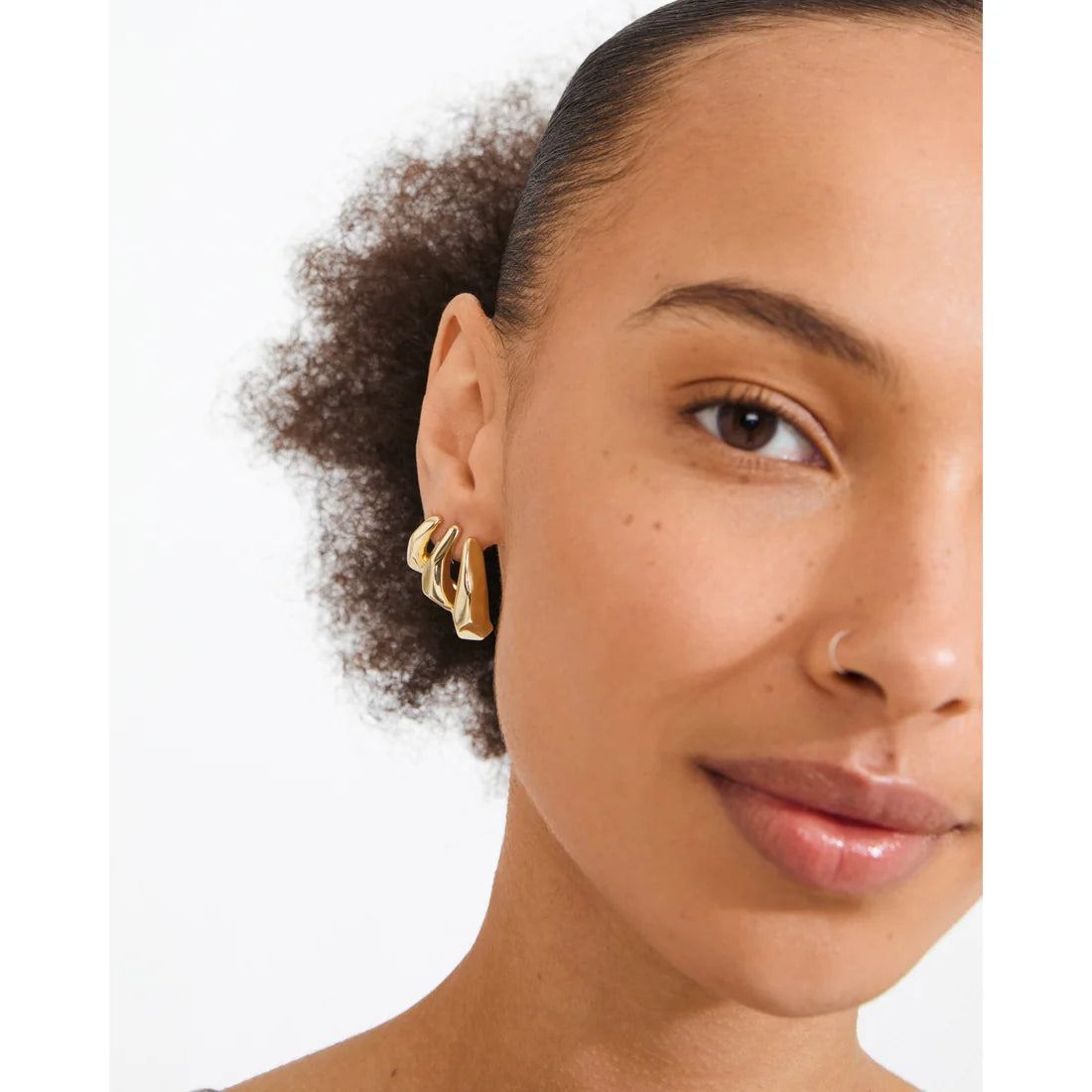 Presence earrings gold