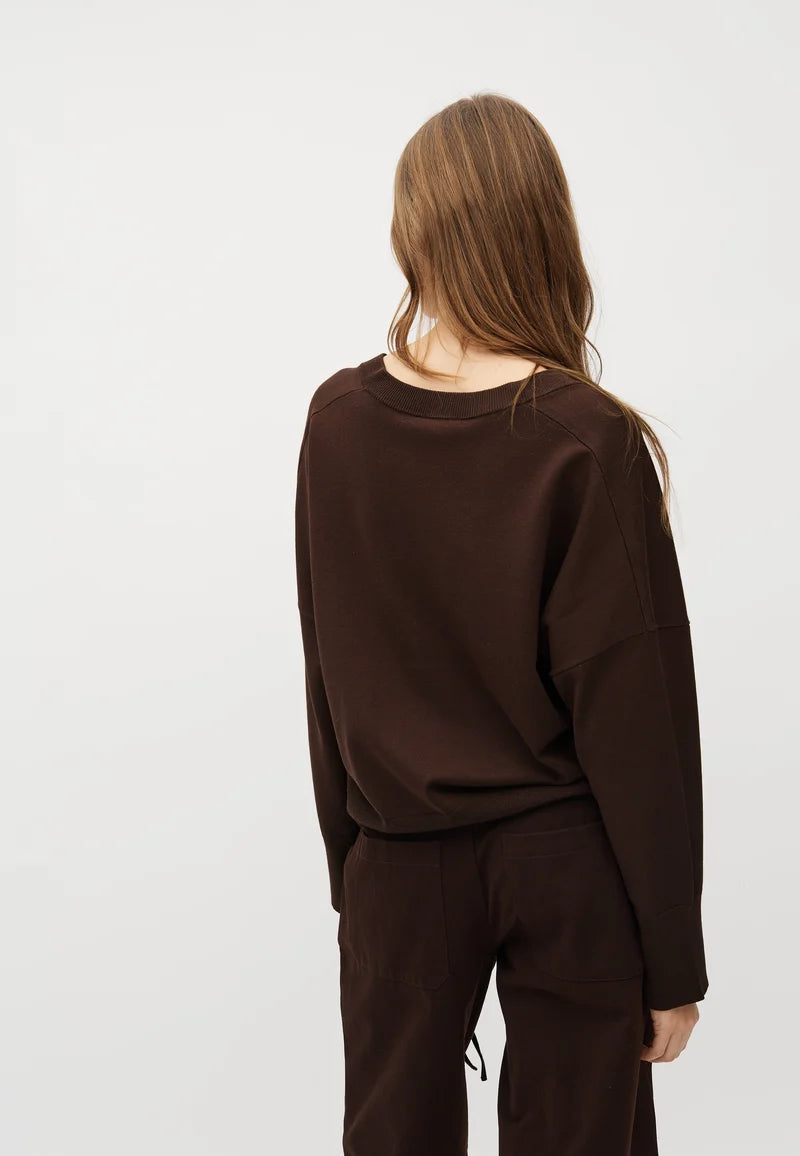 Gillian v neck java