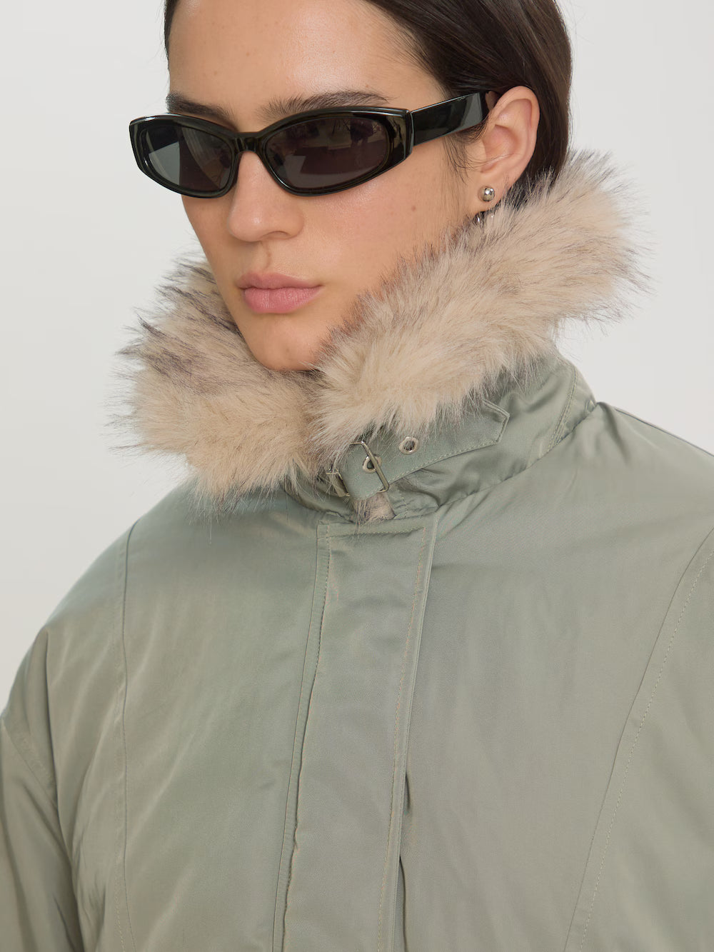 Doriana jacket shadow