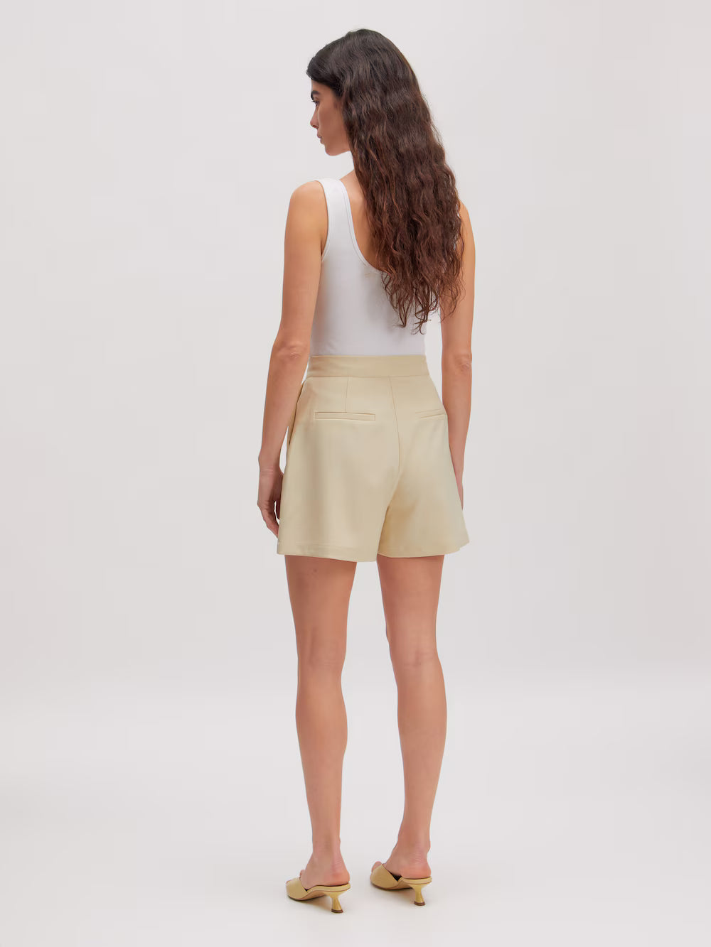 Sissy short beige