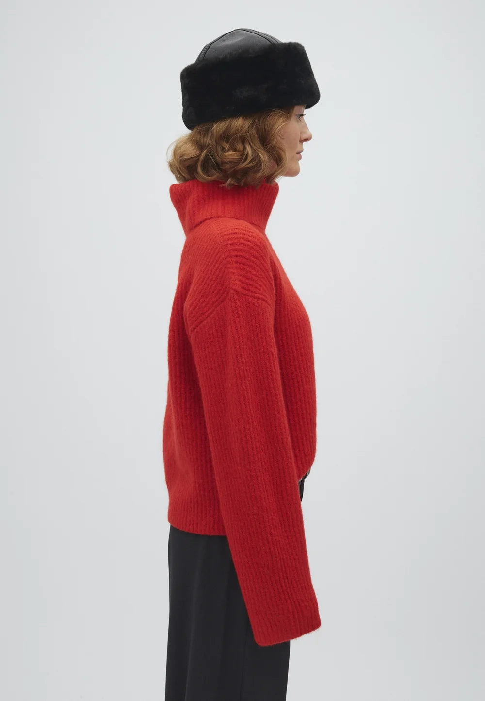 Hevelyn kemina deep red