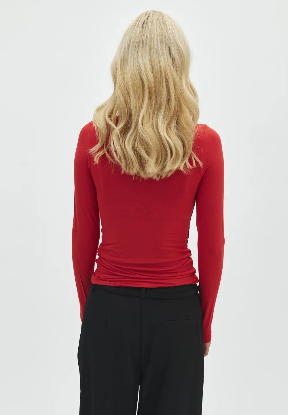 Ina basic red aura