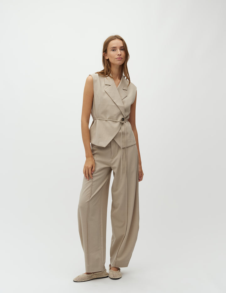 Evelora light sand