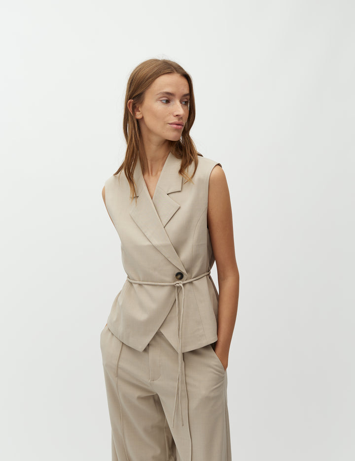 Evelora light sand