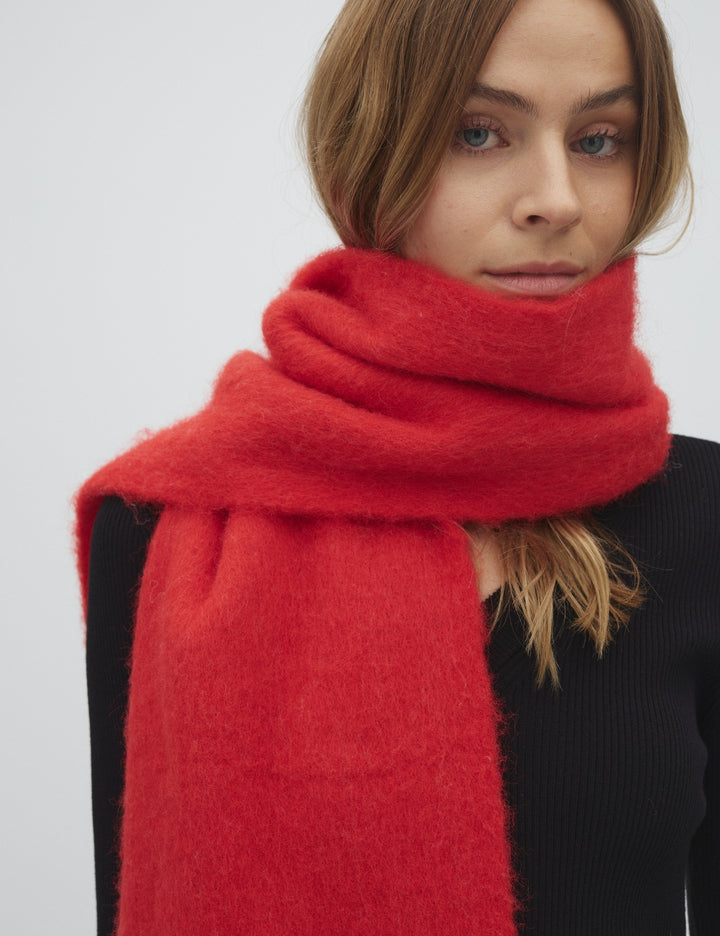 Mayliea scarf red aura