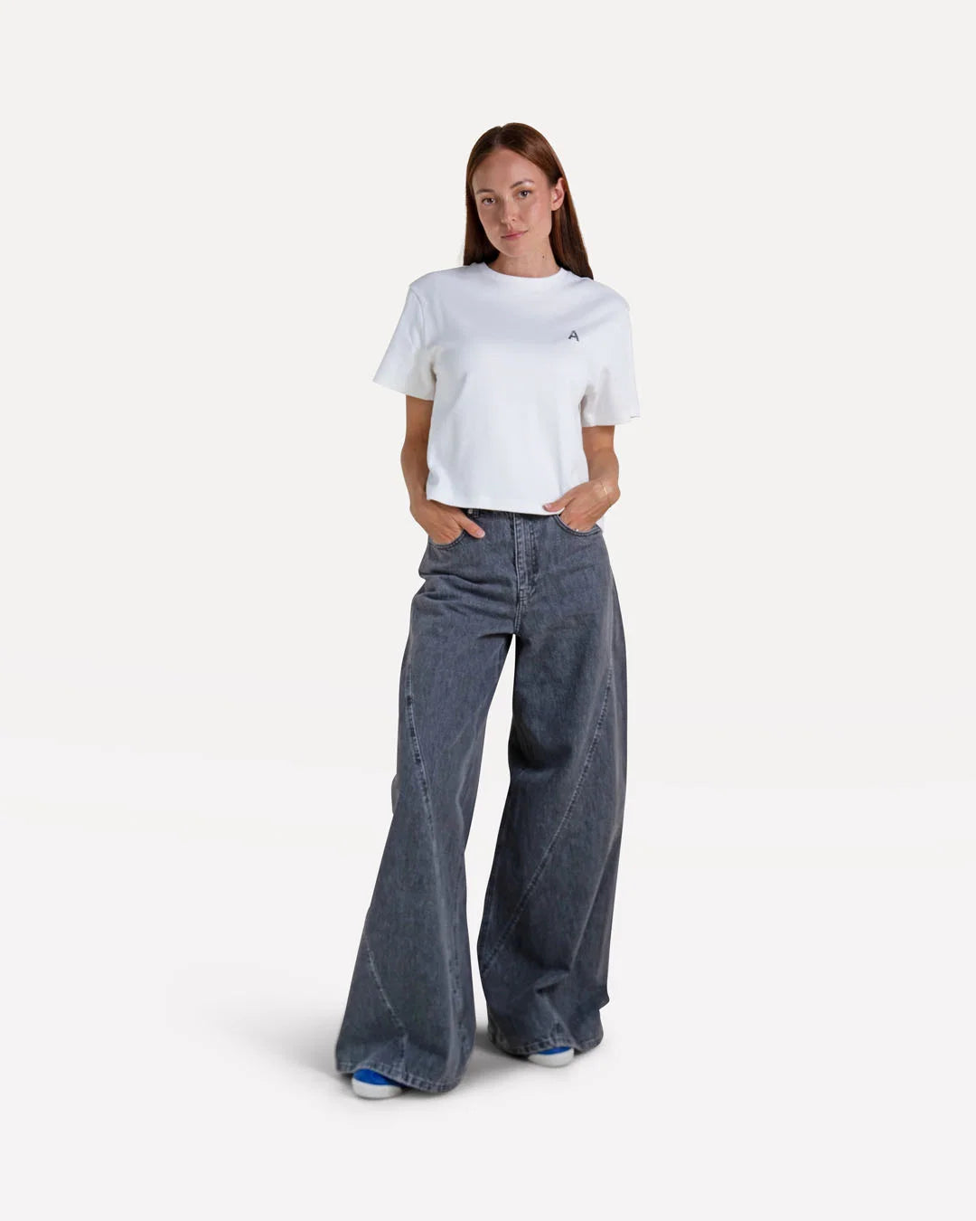 Gina tee written off white