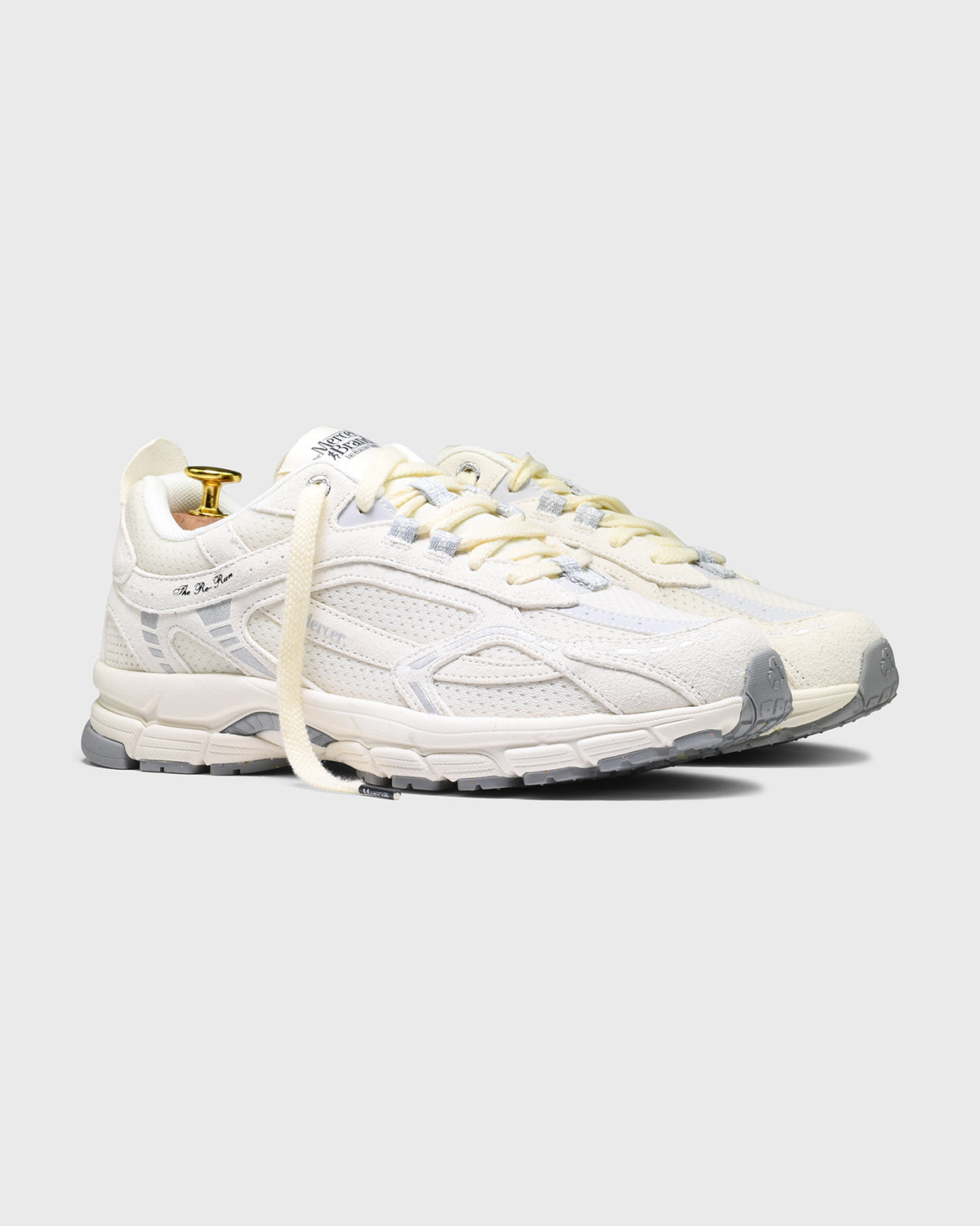 The re run vintage suede off white