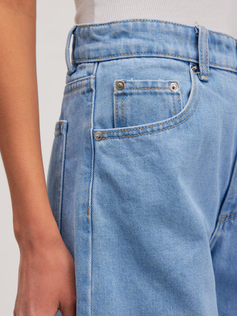 Phoenix shorts light blue