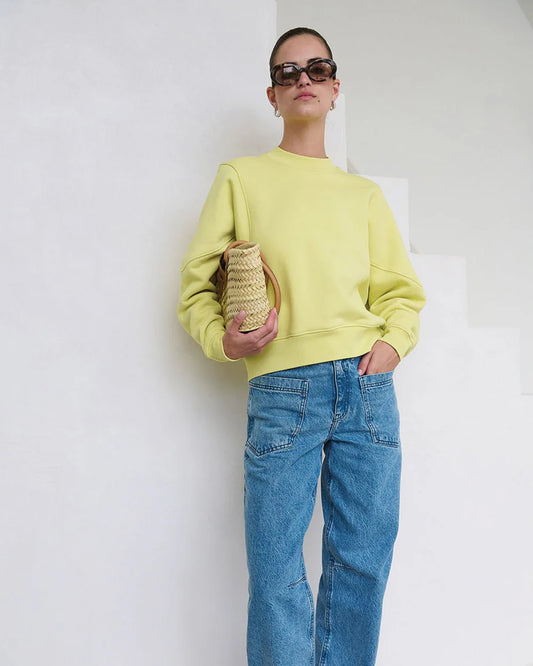 Deline sweat lemon grass