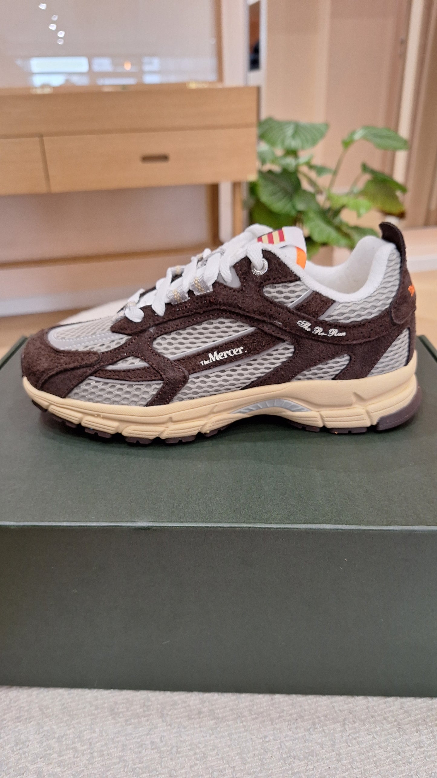 Re-run americana brown