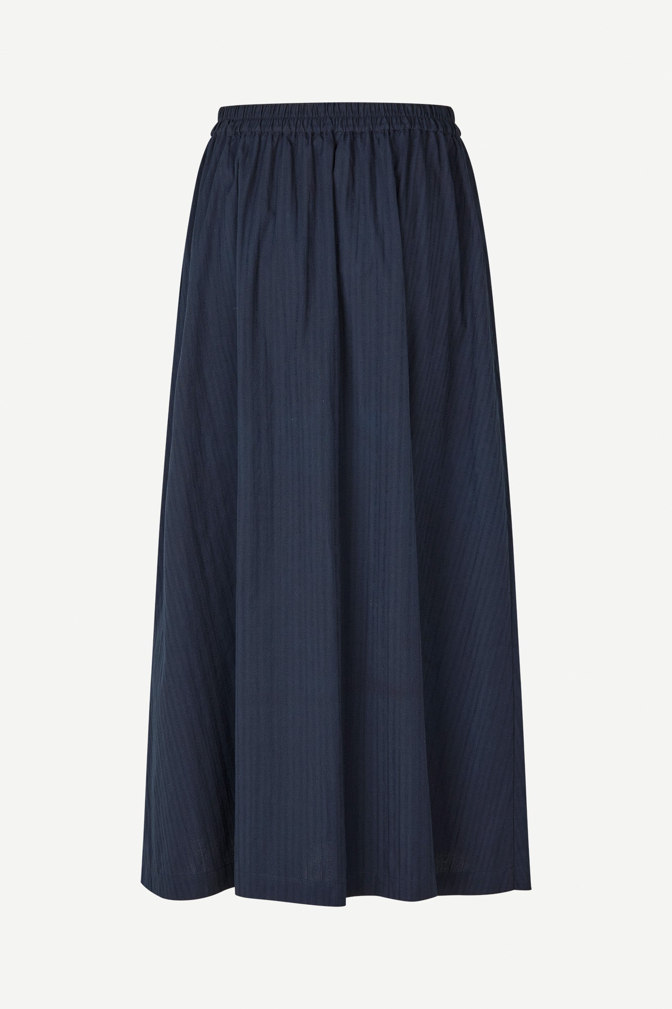 Satina skirt salute