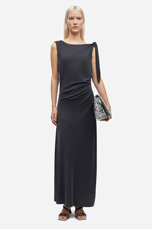 Sasus dress black