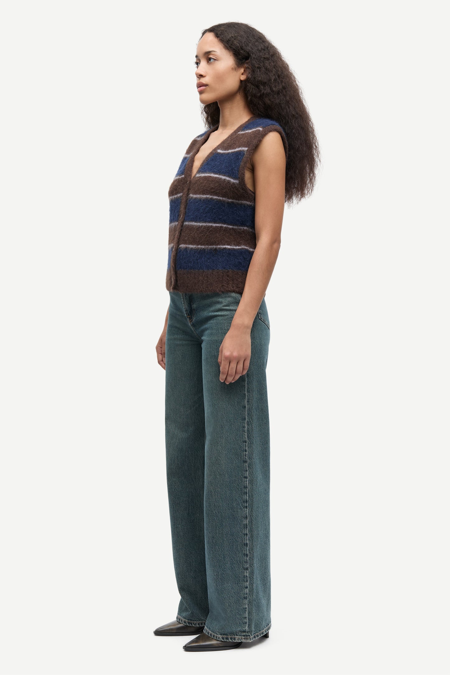 Sajeanne vest black coffee